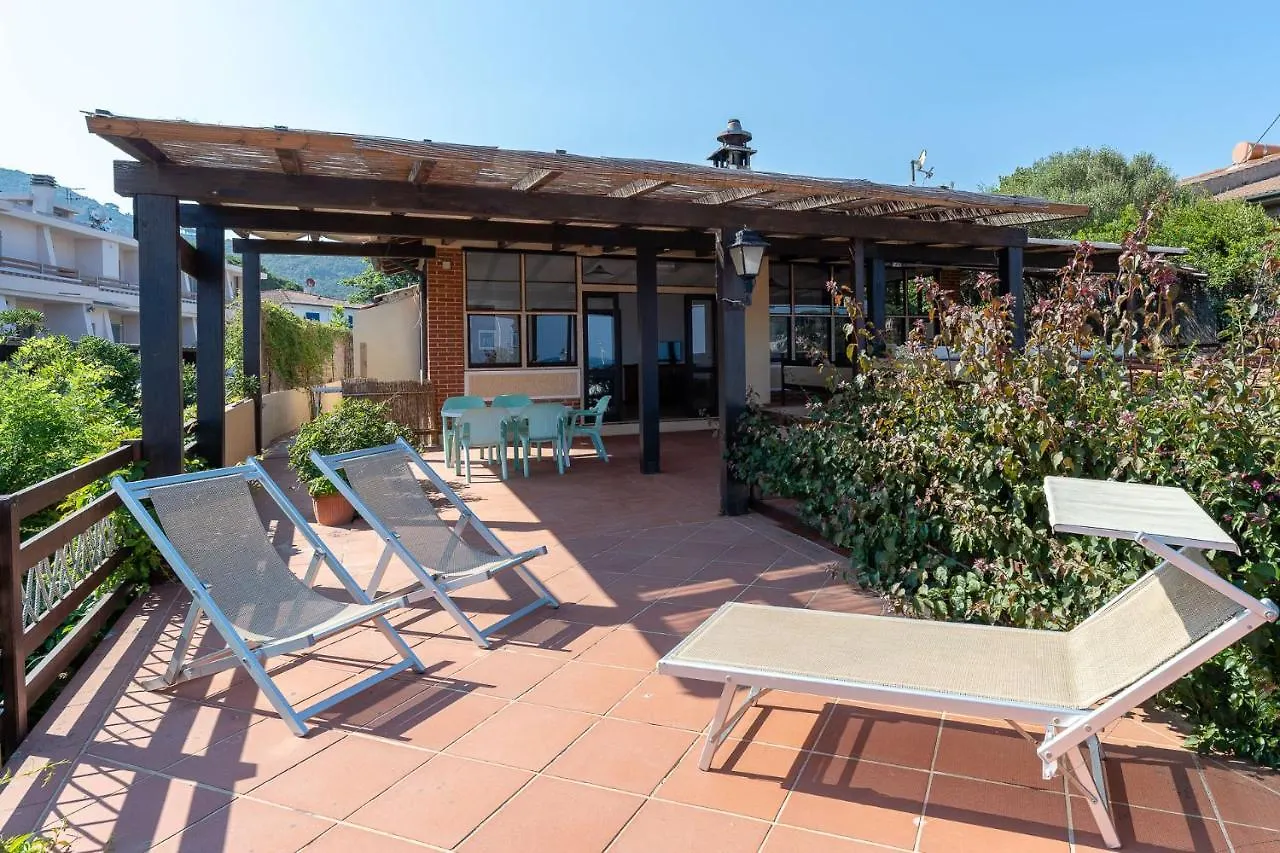 Hotel Delfino Procchio