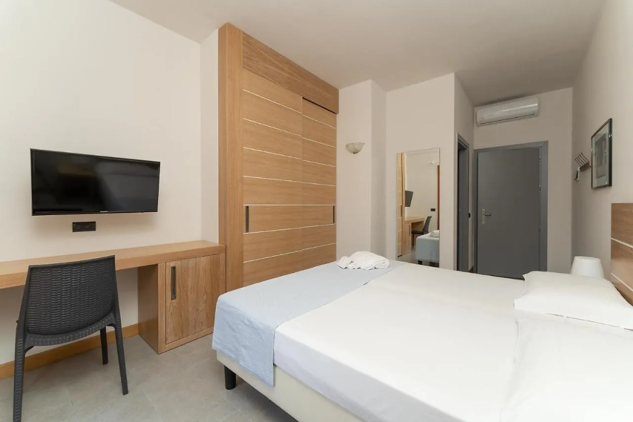 Hotel Delfino Procchio  Włochy