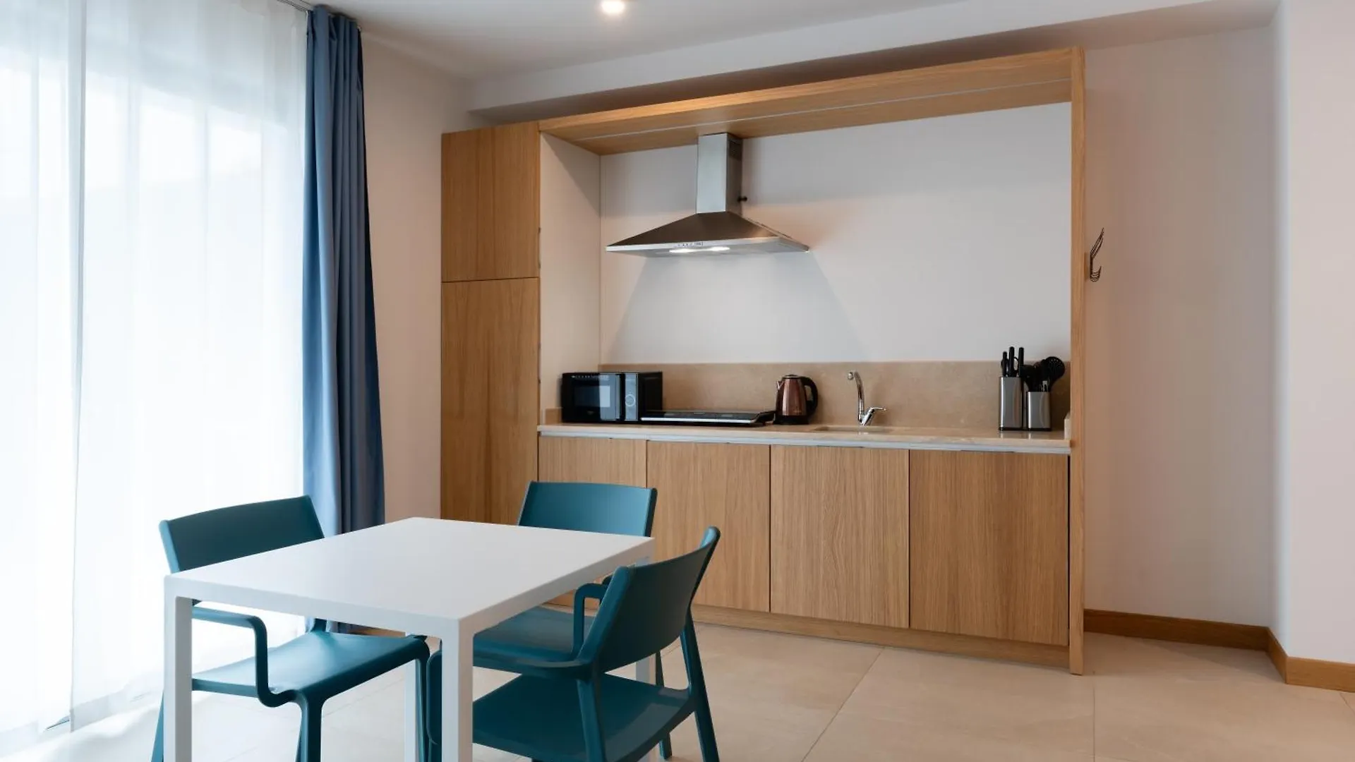 פרוצ'ו Hotel Delfino