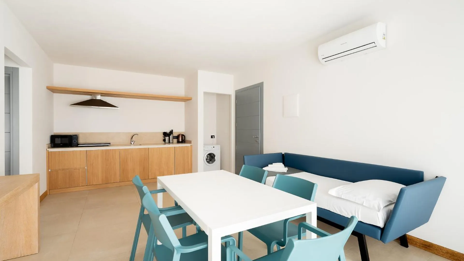 פרוצ'ו Hotel Delfino 3*,  איטליה