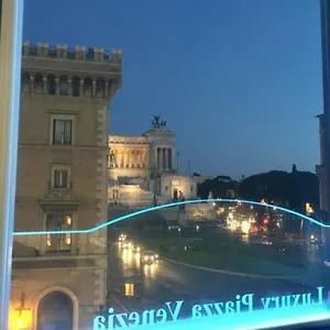  Konukevi Piazza Venezia Luxury İtalya