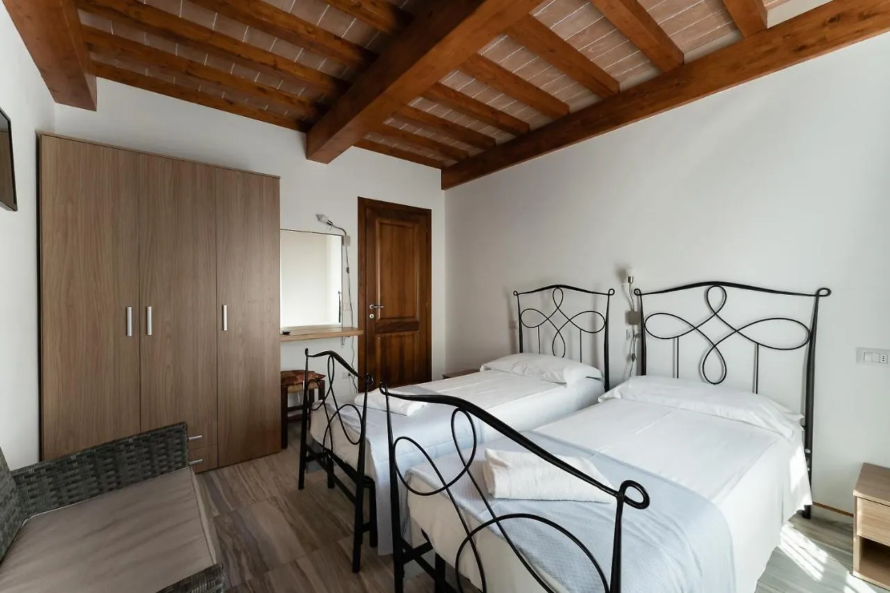 Hotel Delfino Procchio