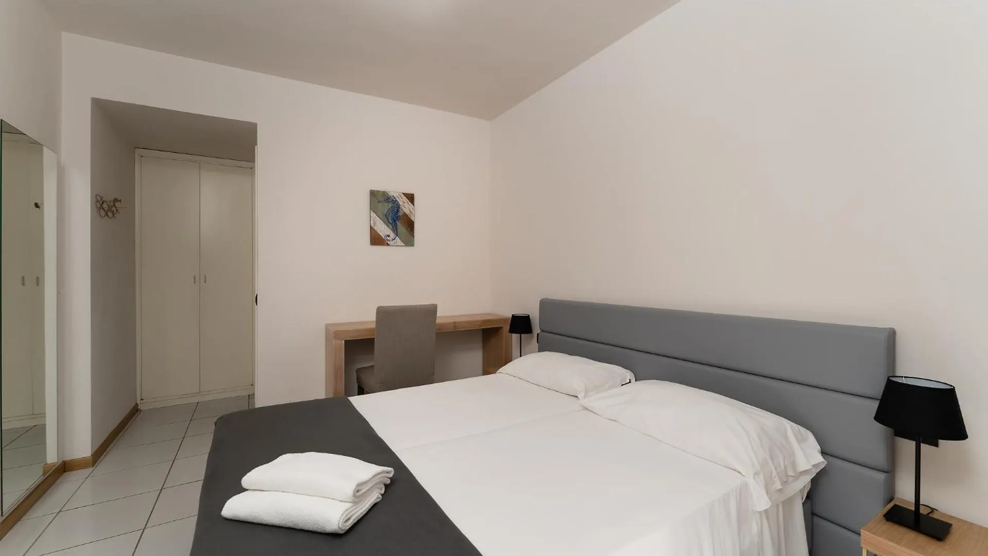 Hotel Delfino Procchio