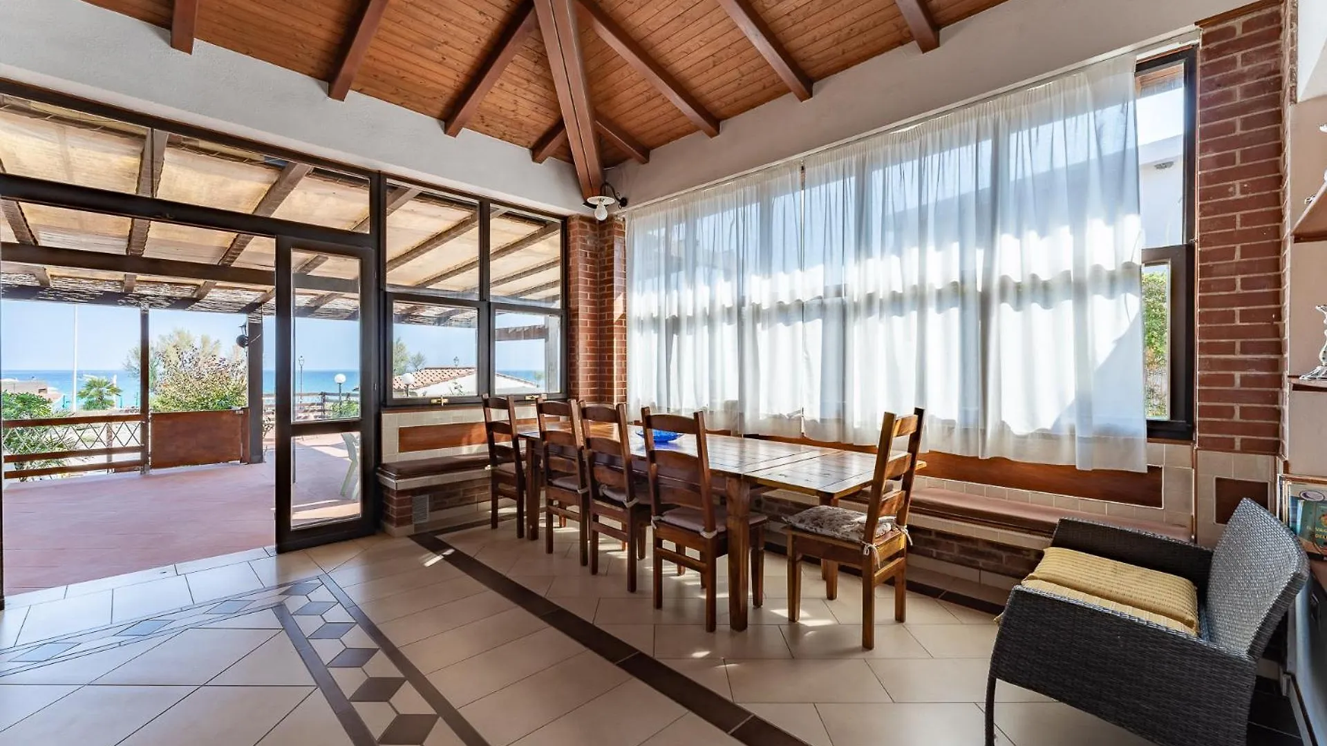Hotel Delfino Procchio  3*, Procchio (Isola d'Elba) İtalya