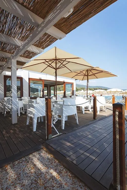 Hotel Delfino Procchio  3*, Procchio (Isola d'Elba) İtalya